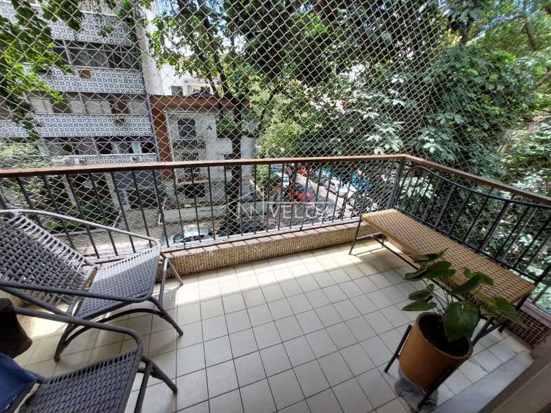 Apartamento à venda com 2 quartos, 90m² - Foto 7