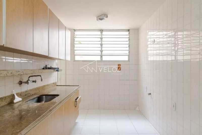 Apartamento à venda com 3 quartos, 157m² - Foto 3