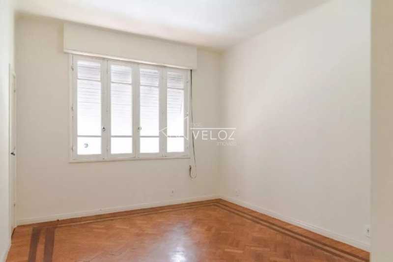 Apartamento à venda com 3 quartos, 157m² - Foto 6