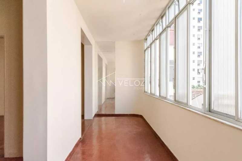 Apartamento à venda com 3 quartos, 157m² - Foto 8