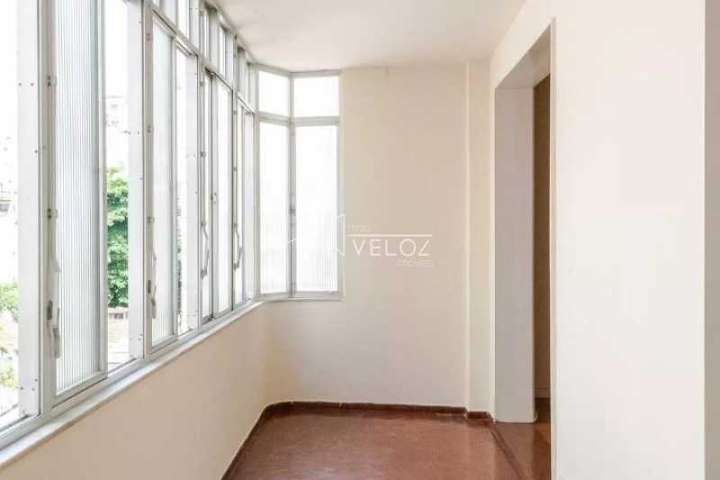 Apartamento à venda com 3 quartos, 157m² - Foto 4