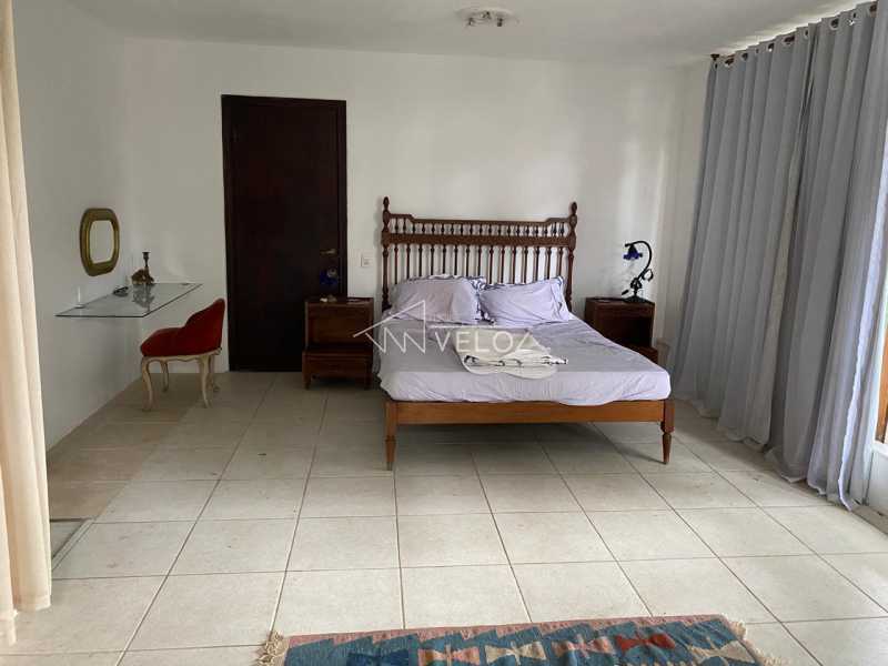 Casa à venda com 6 quartos, 345m² - Foto 27