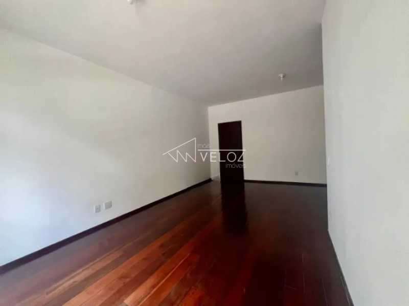 Apartamento à venda com 3 quartos, 125m² - Foto 3