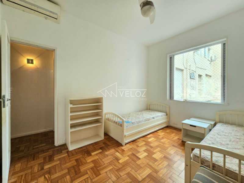 Apartamento à venda com 3 quartos, 134m² - Foto 12