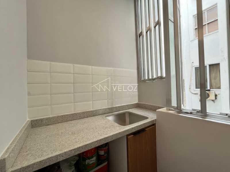 Apartamento à venda com 2 quartos, 75m² - Foto 10