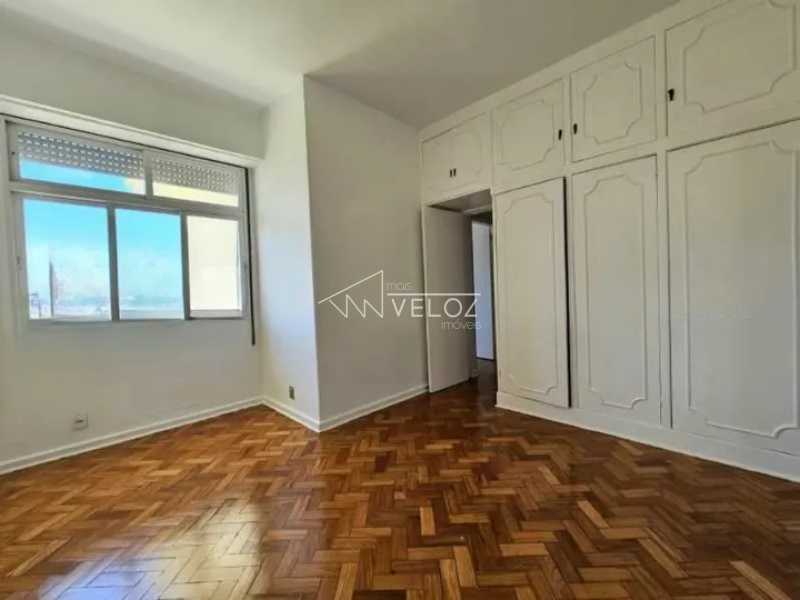 Apartamento à venda com 4 quartos, 213m² - Foto 16