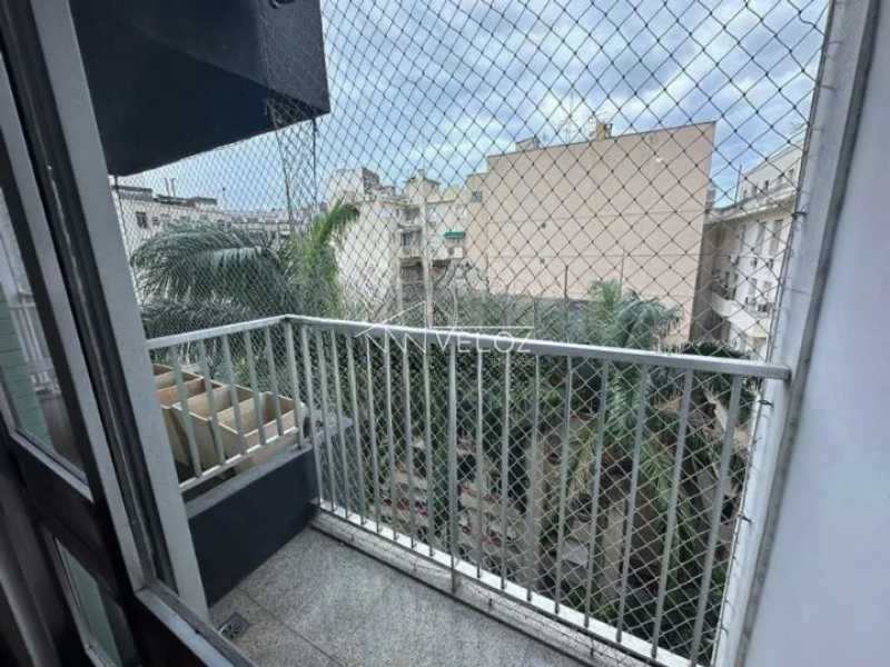 Apartamento à venda com 3 quartos, 240m² - Foto 12