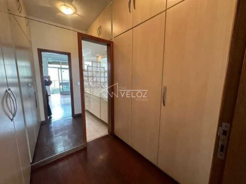 Apartamento à venda com 3 quartos, 240m² - Foto 13