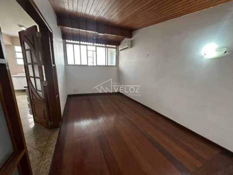 Apartamento à venda com 3 quartos, 240m² - Foto 10