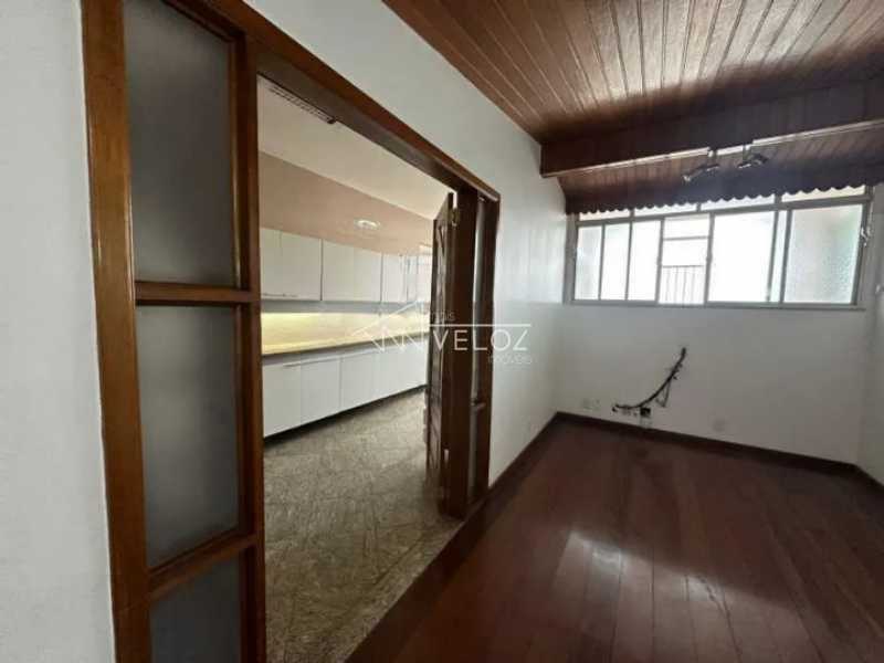 Apartamento à venda com 3 quartos, 240m² - Foto 19