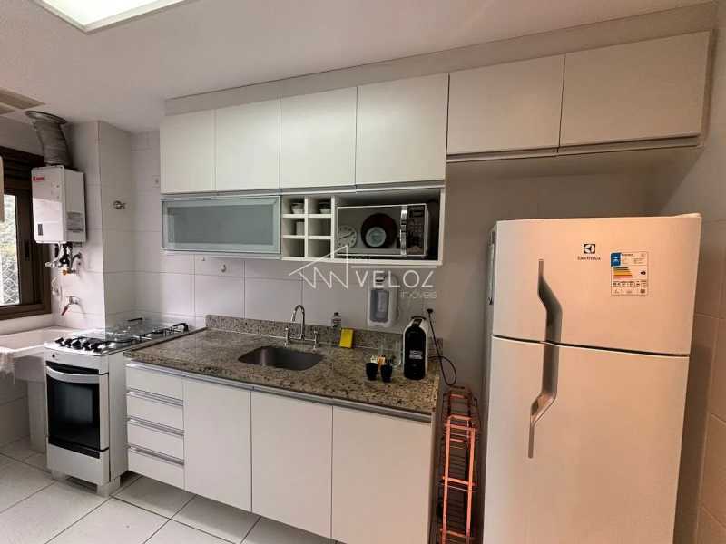 Apartamento à venda com 2 quartos, 80m² - Foto 9