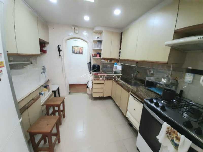 Apartamento à venda com 3 quartos, 123m² - Foto 7