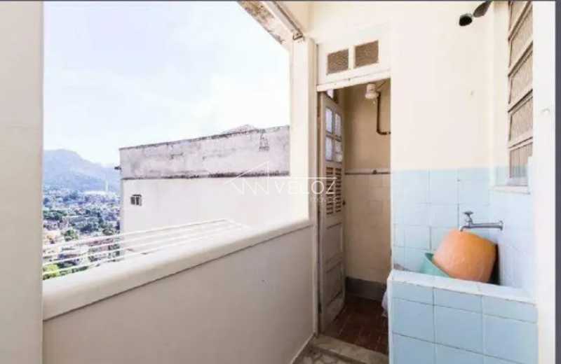 Apartamento à venda com 3 quartos, 97m² - Foto 2