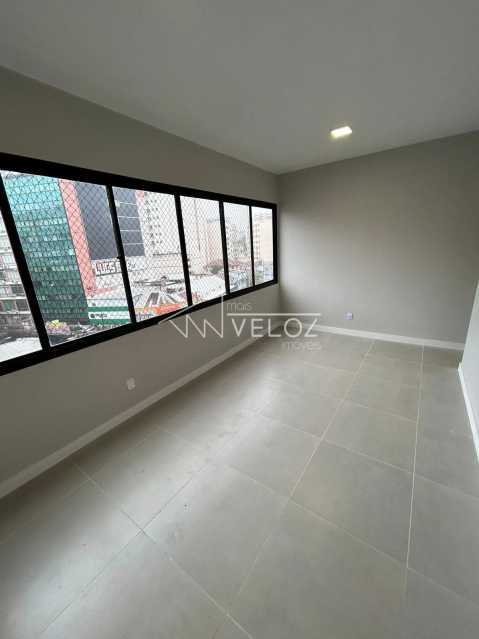 Apartamento à venda com 2 quartos, 64m² - Foto 1