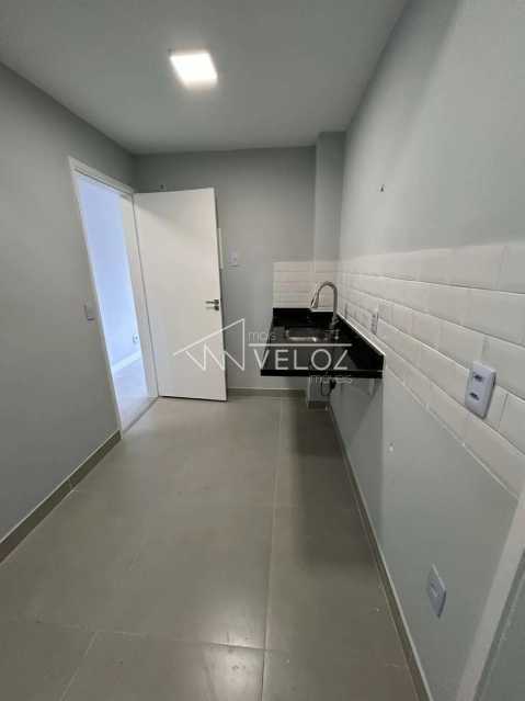 Apartamento à venda com 2 quartos, 64m² - Foto 13