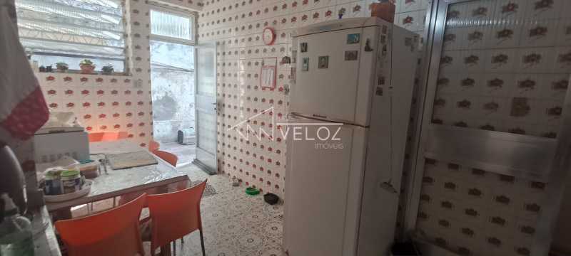 Casa à venda com 3 quartos, 185m² - Foto 19