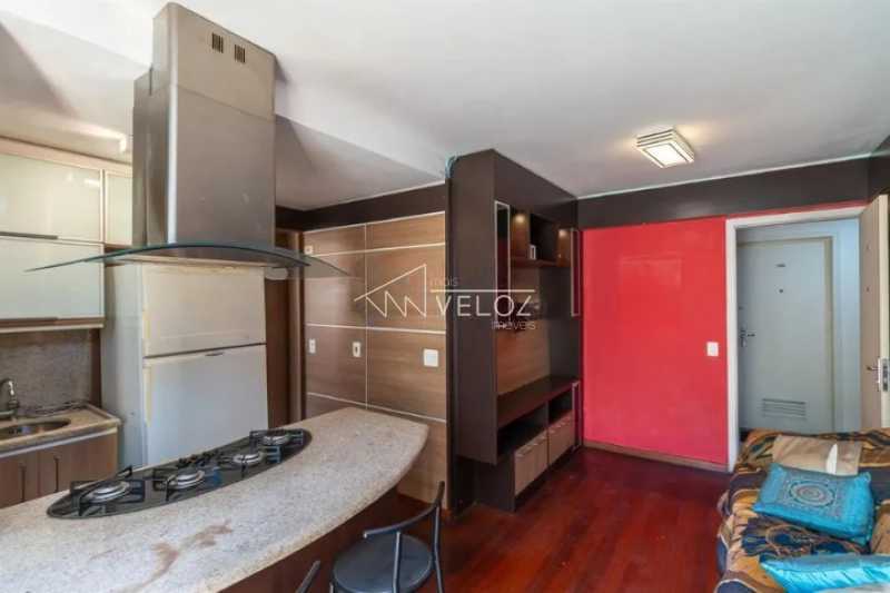 Apartamento à venda com 1 quarto, 40m² - Foto 2