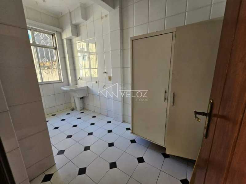 Apartamento à venda com 3 quartos, 245m² - Foto 10