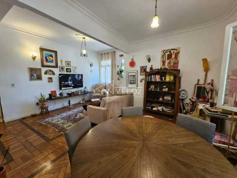 Apartamento à venda com 3 quartos, 245m² - Foto 18