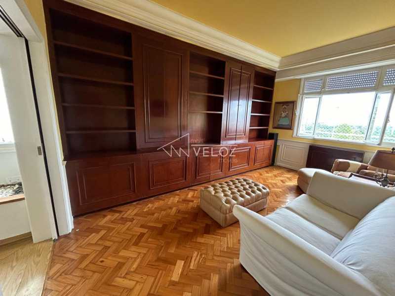 Apartamento à venda com 4 quartos, 229m² - Foto 35