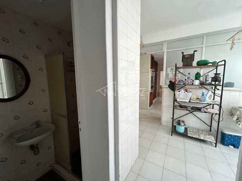 Apartamento à venda com 4 quartos, 229m² - Foto 36