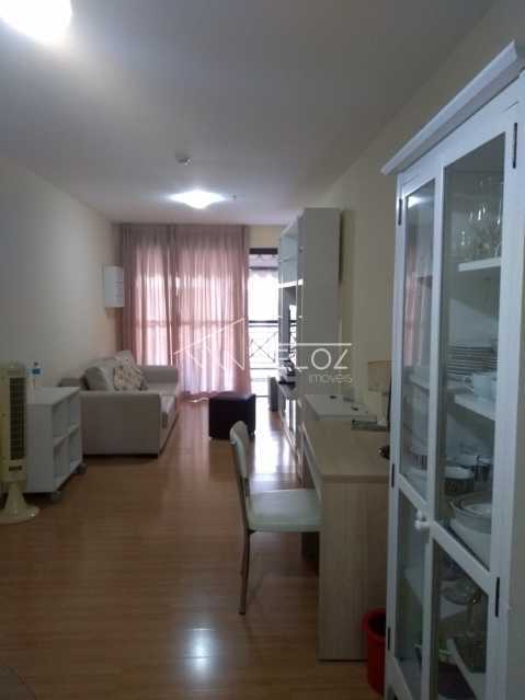 Apartamento à venda com 2 quartos, 64m² - Foto 1