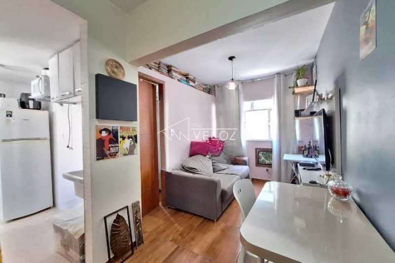 Apartamento à venda com 1 quarto, 27m² - Foto 2