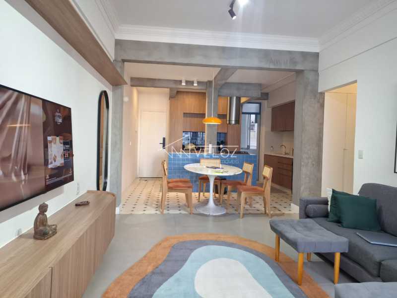 Apartamento à venda com 3 quartos, 132m² - Foto 2