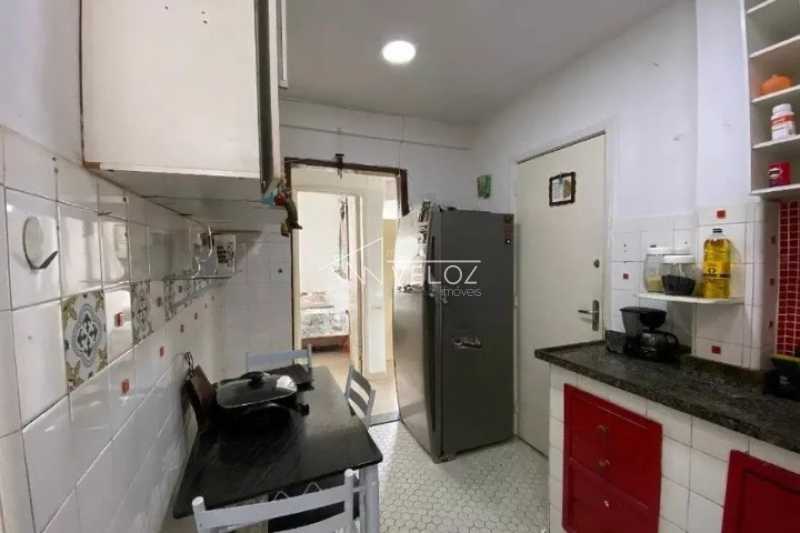 Apartamento à venda com 1 quarto, 46m² - Foto 18