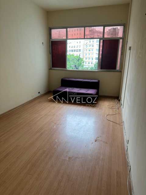 Apartamento à venda com 1 quarto, 50m² - Foto 18