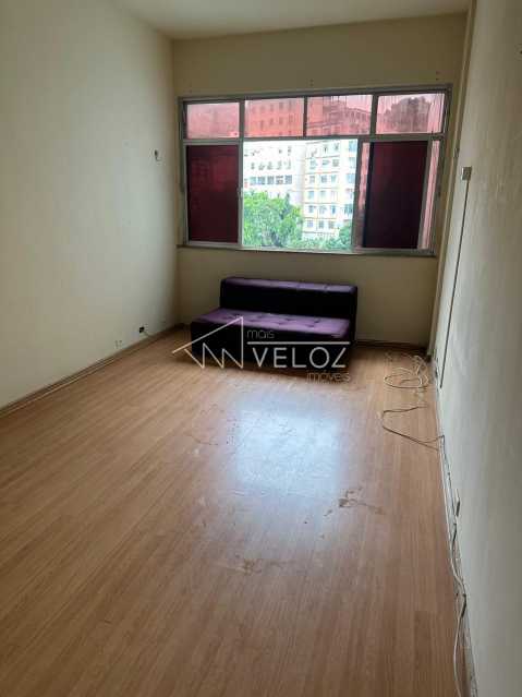 Apartamento à venda com 1 quarto, 50m² - Foto 1