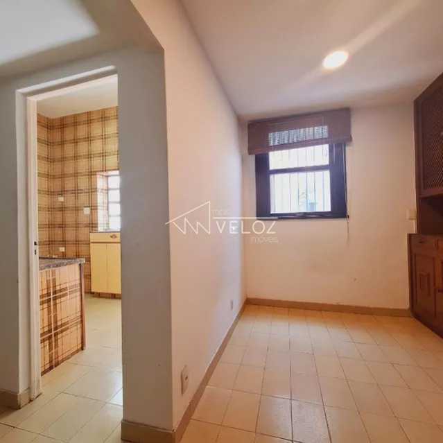 Casa à venda com 6 quartos, 250m² - Foto 5