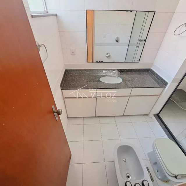 Casa à venda com 6 quartos, 250m² - Foto 19