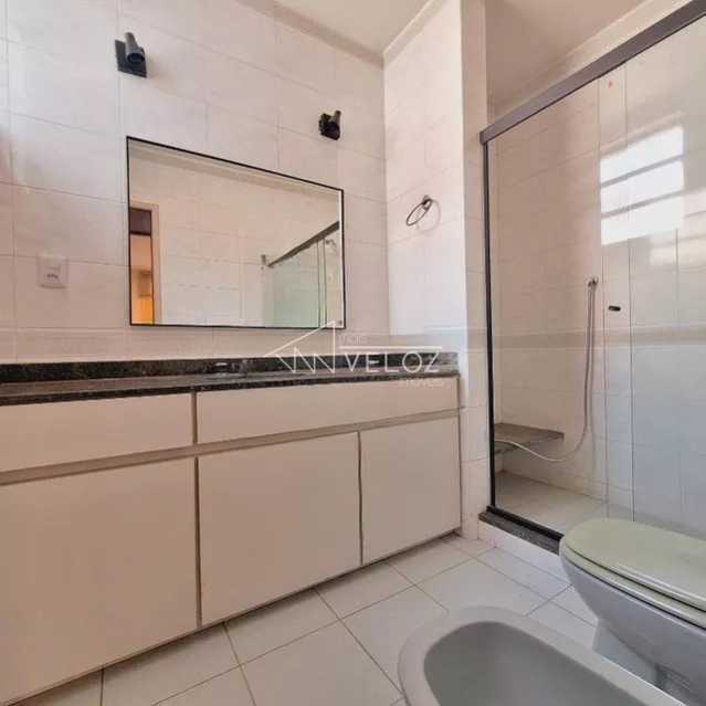 Casa à venda com 6 quartos, 250m² - Foto 20