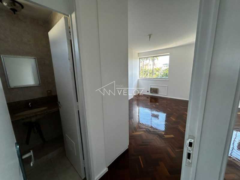 Apartamento à venda com 2 quartos, 81m² - Foto 4