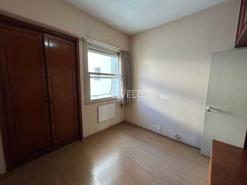 Apartamento à venda com 3 quartos, 97m² - Foto 9