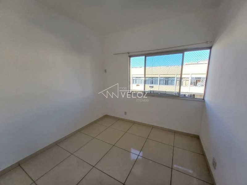 Apartamento à venda com 2 quartos, 67m² - Foto 8