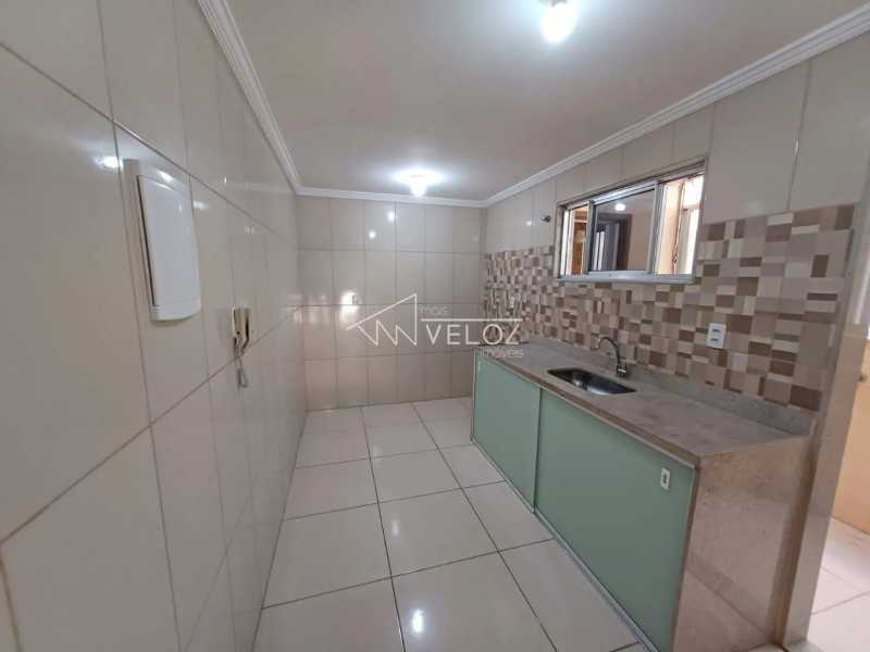 Apartamento à venda com 2 quartos, 67m² - Foto 9