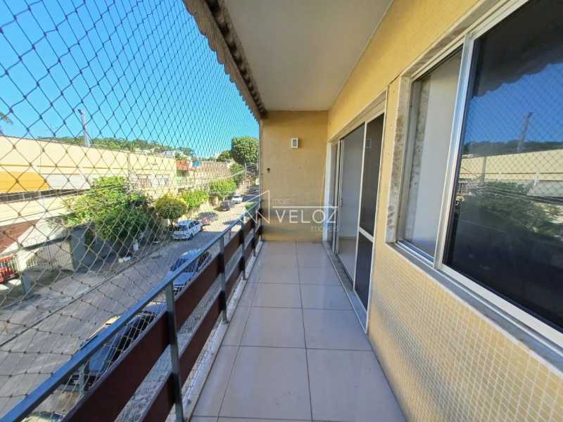 Apartamento à venda com 2 quartos, 67m² - Foto 5