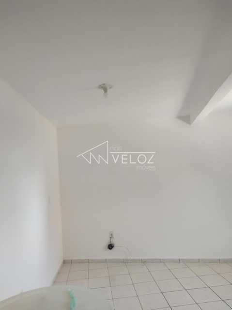 Apartamento à venda com 2 quartos, 96m² - Foto 2