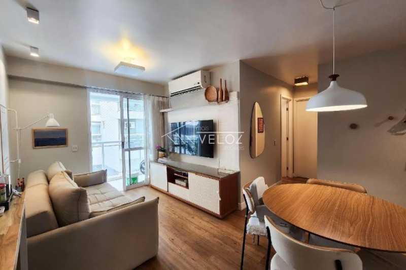 Apartamento à venda com 2 quartos, 70m² - Foto 4