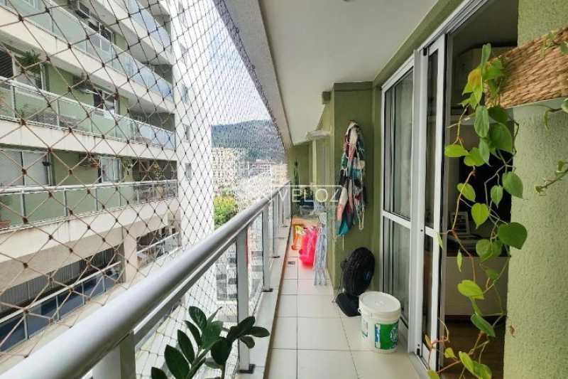 Apartamento à venda com 2 quartos, 70m² - Foto 5