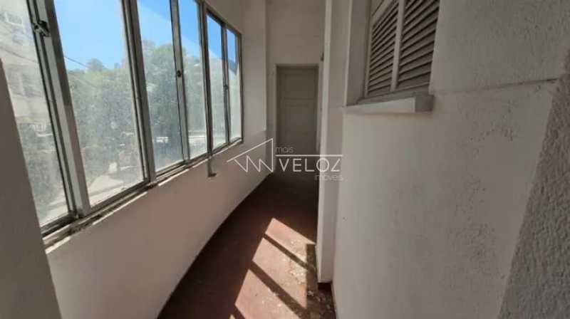 Apartamento à venda com 3 quartos, 117m² - Foto 2