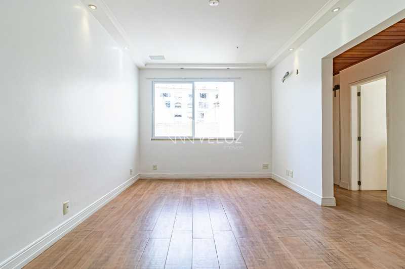 Apartamento à venda com 2 quartos, 81m² - Foto 1