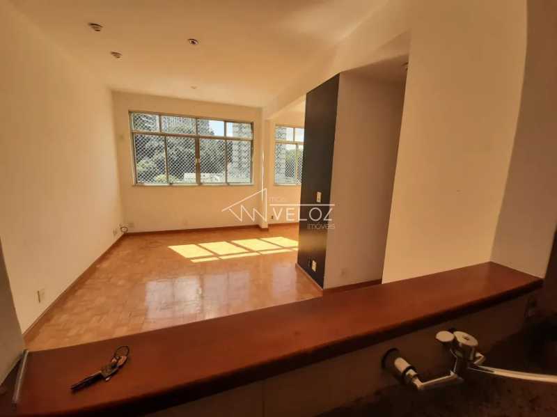 Apartamento à venda com 2 quartos, 60m² - Foto 2