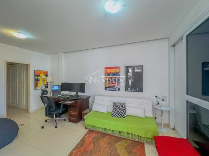 Cobertura à venda com 4 quartos, 250m² - Foto 14