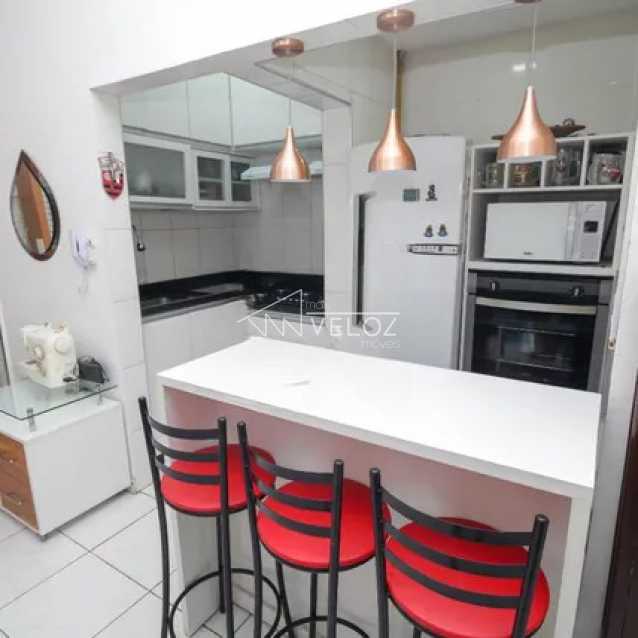 Apartamento à venda com 2 quartos, 42m² - Foto 4