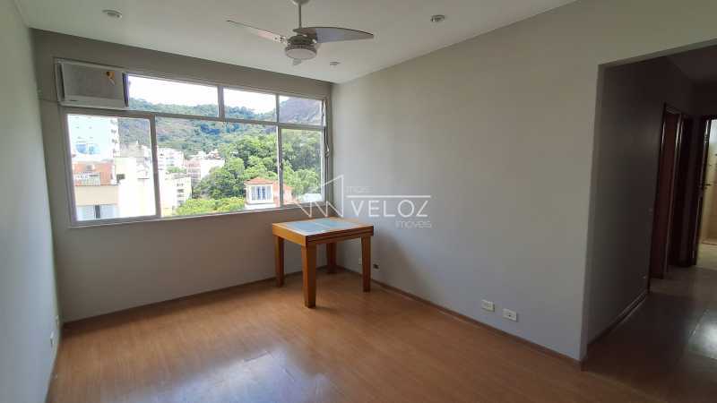 Apartamento à venda com 2 quartos, 63m² - Foto 1