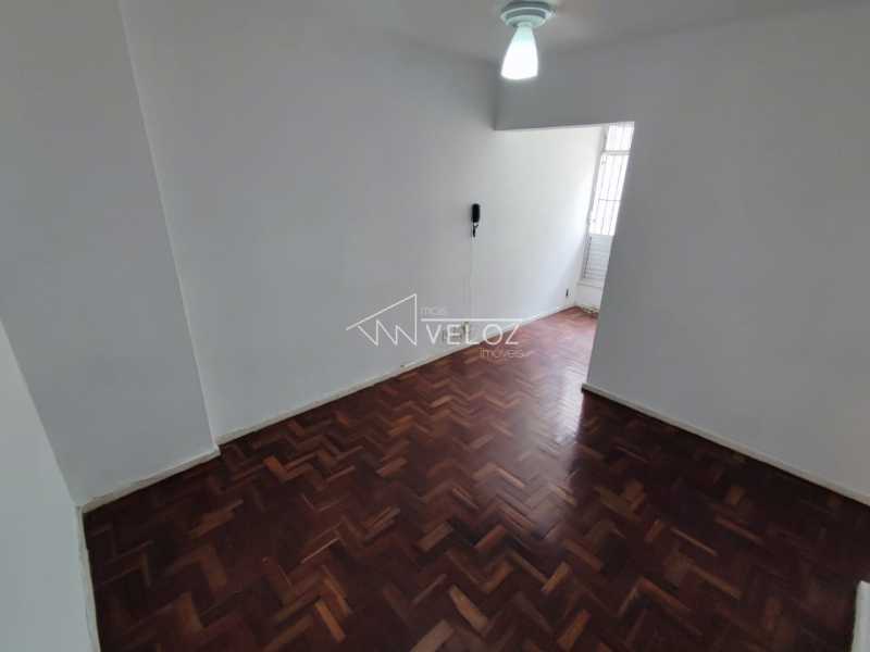 Apartamento à venda com 2 quartos, 46m² - Foto 2