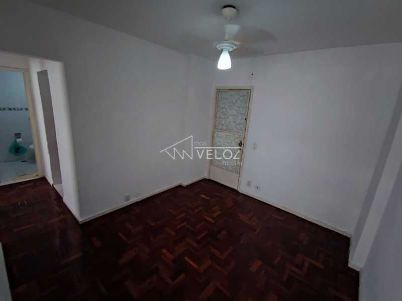 Apartamento à venda com 2 quartos, 46m² - Foto 4